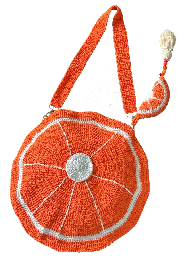 Bolso tejido naranja inspirado en una rodaja de naranja